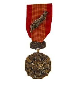Gallantry Cross w/ Palm Mini Medal
