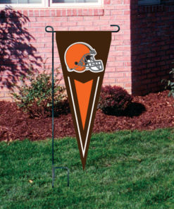 34"x14" Browns Yard Pennat