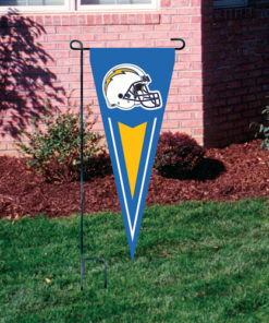 34"x14" Chargers Yard Pennat