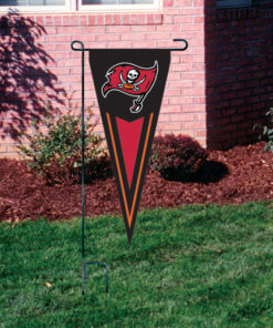 34"x14" Buccaneers Yard Pennat